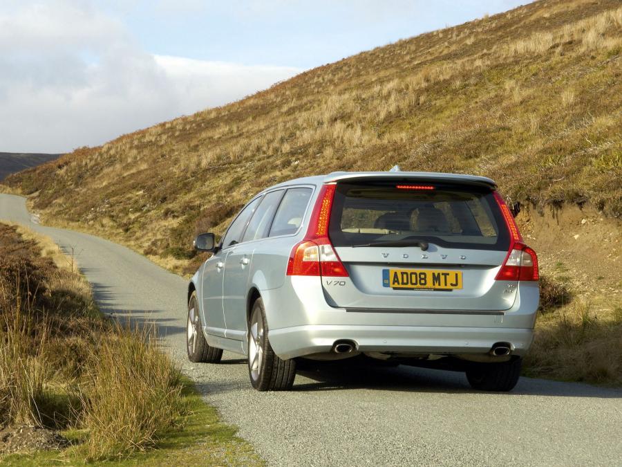  Volvo V70 2007 года  (UK) (фото 10 из 17)